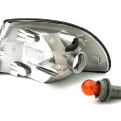 Φλας δίπλα στο φανάρι Audi A4 (1995-1998) - μαύρο - σετ 2τμχ. Φλας δίπλα στο φανάρι Audi A4 (1995-1998) - μαύρο - σετ 2τμχ.