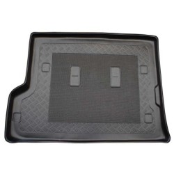 Πατάκι για πορτ - μπαγκάζ για Nissan Patrol GR 1982-1997 5/7 seats 3rd row pulled up - 1τμχ. Πατάκι για πορτ - μπαγκάζ για Nissan Patrol GR 1982-1997 5/7 seats 3rd row pulled up - 1τμχ.