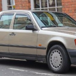 Ανεμοθραύστες για Mercedes W124 (1984-1997) sedan - 2 τμχ. εμπρός αυτοκόλλητοι Ανεμοθραύστες για Mercedes W124 (1984-1997) sedan - 2 τμχ. εμπρός αυτοκόλλητοι