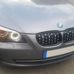 Μάσκα για BMW E60 (2003-2010) - μαύρη / χρωμιού Diamond design - 2τμχ. Μάσκα για BMW E60 (2003-2010) - μαύρη / χρωμιού Diamond design - 2τμχ.