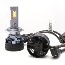 Led λάμπες Η7 μοντέλο Streetech STN1 για μεσαία ή μεγάλα φώτα 170 000 lux , 65 Watt - CANBUS 4300K - 1700% πιό έντονη φωτεινότητα 2τμχ. Led λάμπες Η7 μοντέλο Streetech STN1 για μεσαία ή μεγάλα φώτα 170 000 lux , 65 Watt - CANBUS 4300K - 1700% πιό έντονη φωτεινότητα 2τμχ.