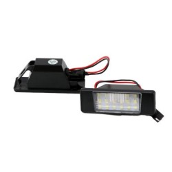 Πλαφονιέρα πίσω πινακίδας για Nissan Qashqai / Juke / X-Trail (2007+), 76x26 mm - 2 τμχ. Πλαφονιέρα πίσω πινακίδας για Nissan Qashqai / Juke / X-Trail (2007+), 76x26 mm - 2 τμχ.