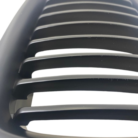 Μάσκα για BMW E46 sedan / combi (2001+) - μαύρη - 2τμχ. Μάσκα για BMW E46 sedan / combi (2001+) - μαύρη - 2τμχ.