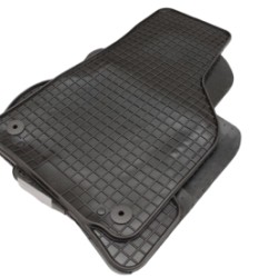 Λαστιχένια πατάκια για VW Golf 5 / Golf 6 / Jetta (2005-2011) - 4τμχ. Λαστιχένια πατάκια για VW Golf 5 / Golf 6 / Jetta (2005-2011) - 4τμχ.