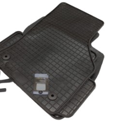 Λαστιχένια πατάκια για VW Golf VII (2012-2019) / Golf VIII (2019+) - 4τμχ.