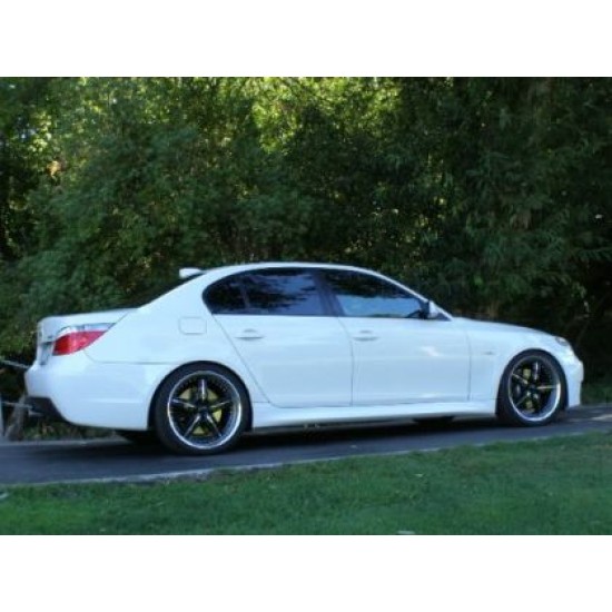 Body kit για BMW E60 sedan (2003-2007) - M pack χωρίς προβολάκια με ανοίγματα 24 mm