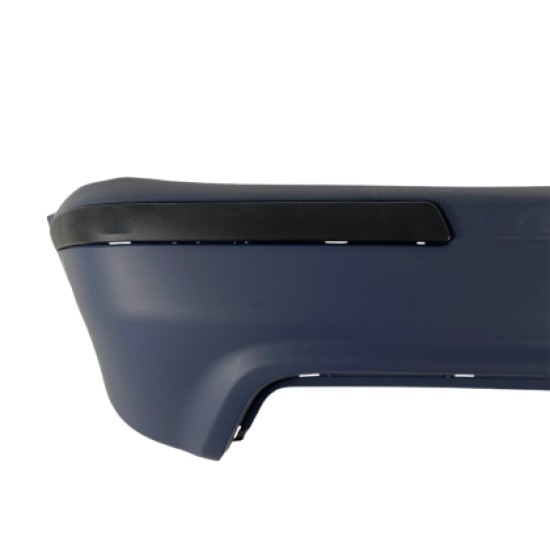 Πίσω προφυλακτήρας για BMW E39 sedan με μονό diffuser - M5 design χωρίς ανοίγματα για parktronic