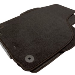 Πατάκια μοκέτα για Vw Golf 5 / 6 / Jetta (2005-2011) με στρόγγυλα κουμπώματα - 4τμχ.