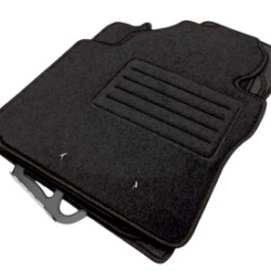 Πατάκια μοκέτα για VW Caddy (2004-2015) με συρόμενη πίσω πόρτα δεξιά - 4τμχ.