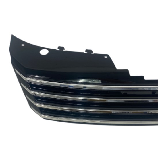 Μάσκα χωρίς σήμα για Vw Passat 3C (2010+) - μαύρη με πλαίσιο χρωμίου