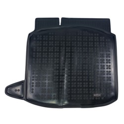 Πατάκι πορτ - μπαγκάζ λαστιχένιο για Dacia Duster (2024+) Mild Hybrid (MHEV), LPG, version with one floor of the trunk Rezaw Plast - 1τμχ