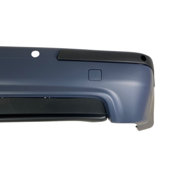 Πίσω προφυλακτήρας για BMW E39 sedan με μονό diffuser - M5 design με ανοίγματα για parktronic