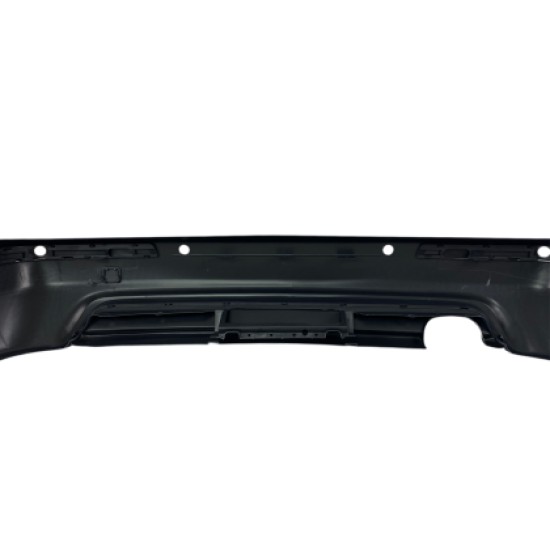 Πίσω προφυλακτήρας για BMW E39 sedan με μονό diffuser - M5 design με ανοίγματα για parktronic