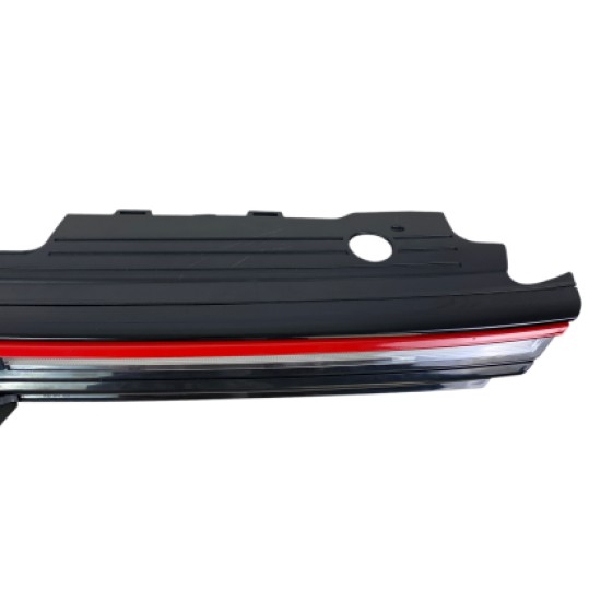 Μάσκα χωρίς σήμα για Vw Golf 8 - GTI design με κόκκινες γρίλιες