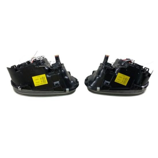 Φανάρια εμπρός για Vw Golf IV R32 - μαύρα , χωρίς λάμπες (Η7) - σετ 2τμχ. Φανάρια εμπρός για Vw Golf IV R32 - μαύρα , χωρίς λάμπες (Η7) - σετ 2τμχ.