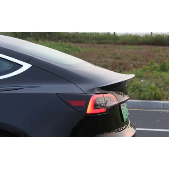 Αεροτομή πορτ-μπαγκάζ Tesla Model 3 (2017-2022) - μαύρη γυαλιστερή
