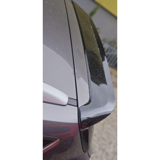 Αεροτομή οροφής Ford Kuga (2013-2019) - μαύρη γυαλιστερή
