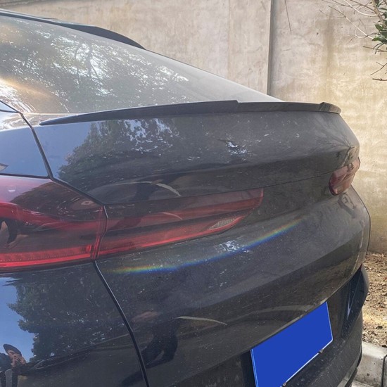 Αεροτομή πορτ μπαγκάζ για BMW X6 G06 (2020+) - μαύρη γυαλιστερή