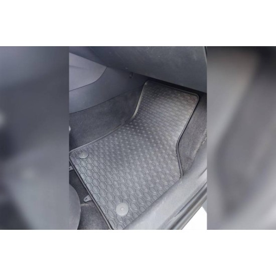 Λαστιχένια Πατάκια Geyer & Hosaja Για Audi A3 8V 2012-2020, Skoda Octavia III 2013-2019, Octavia IV 2020+, VW Passat B8 2014+, Golf Sportvan 2013-2020, Cupra Formentor 2020+ 4 Τεμάχια 815/4C