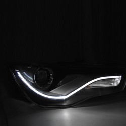 Μπροστινά Φανάρια Set Για Audi A1 8X 10-14 True DRL Tube Μαύρα H7 Με Μοτέρ Depo