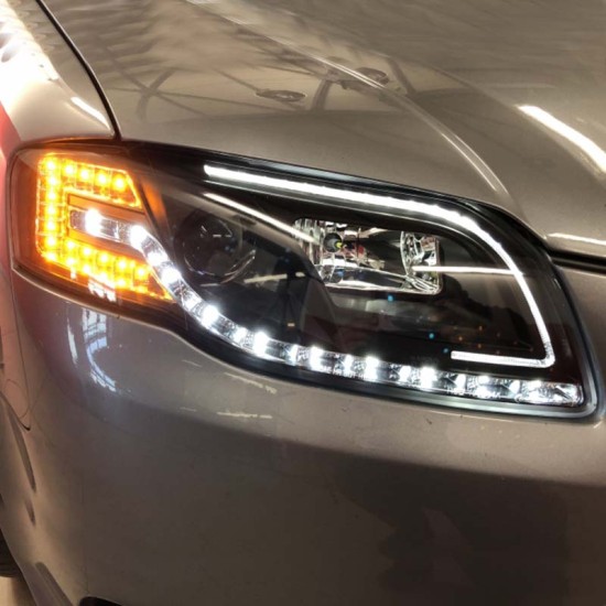 Μπροστινά Φανάρια Set Για Audi A4 B7 04-08 DRL & Led Tube & Led Signal Μαύρα H7/H1 Με Μοτέρ Reliable Auto Parts
