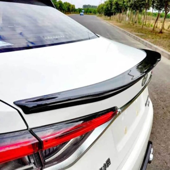 Αεροτομή Πορτ Παγκάζ Για Toyota Corolla 2019+ E21 4D Sedan Μαύρο Γυαλιστερό Lipspoiler Από Πλαστικό