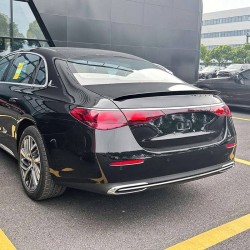 Αεροτομή Πορτ Παγκάζ Για Mercedes-Benz E-Class W214 2024+ Amg E63S V2 Abs Πλαστικό Γυαλιστερή Μαύρη Αεροτομή Πορτ Παγκάζ Για Mercedes-Benz E-Class W214 2024+ Amg E63S V2 Abs Πλαστικό Γυαλιστερή Μαύρη