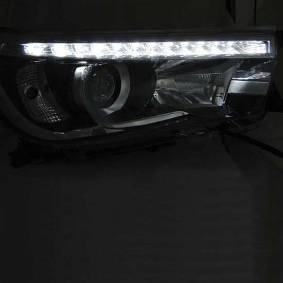 Μπροστινά Φανάρια Set Για Toyota Hilux Revo 15+ True DRL Μαύρα Manual Eagle Eyes
