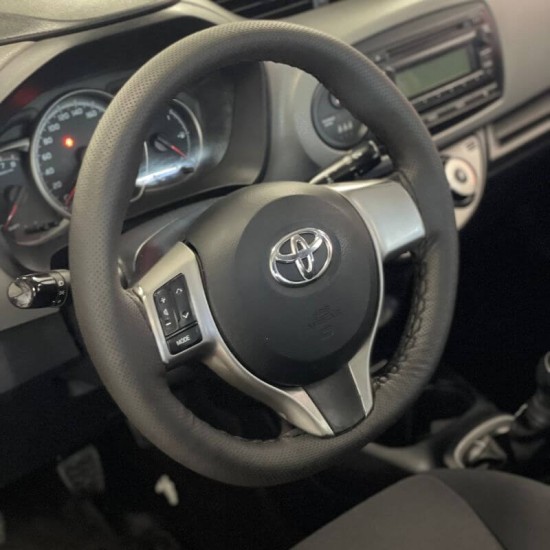 Κάλυμμα Τιμονιού Αυτοκινήτου Otom Stitching Δερματίνη Ραφτό Εξώγαζο Μαύρο Medium 37-39cm DK-201