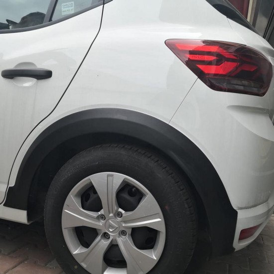 Πλαϊνά Φτερά Τροχών Για Dacia Sandero 2021+ "Stepway Look" Σετ 4 Τεμαχίων