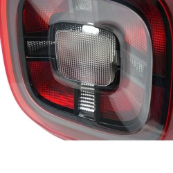 Φανάρι Πισινό Αριστερό Για Dacia Duster 2 17-21 TYC 1 Τεμάχιο