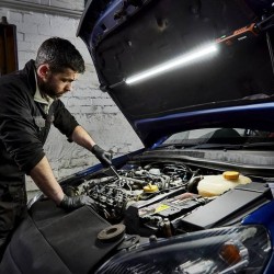 Φακός Εργασίας Επαναφορτιζόμενος Με Βάσεις Στήριξης Σε Καπό Αυτοκινήτου Led Inspect Light Osram LΕDΙL415 Φακός Εργασίας Επαναφορτιζόμενος Με Βάσεις Στήριξης Σε Καπό Αυτοκινήτου Led Inspect Light Osram LΕDΙL415