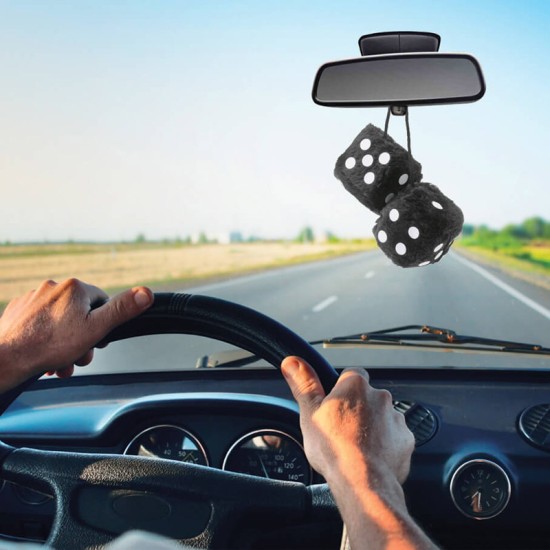 Fuzzy Dice Black 7x7cm 2 PcsΖάρια Κρεμαστά Διακοσμητικά Fuzzy Dice Μαύρα 7x7cm 2 Τεμάχια