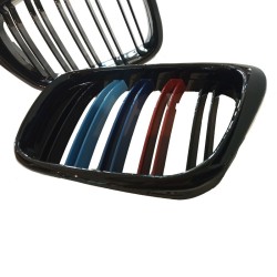 Καρδιές Μάσκας Για Bmw 5 E39 96-03 M4 Look Με Διπλή Γρίλια Tri-color / Μαύρο Γυαλιστερό 2 Τεμάχια Καρδιές Μάσκας Για Bmw 5 E39 96-03 M4 Look Με Διπλή Γρίλια Tri-color / Μαύρο Γυαλιστερό 2 Τεμάχια