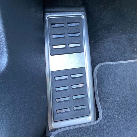 Πεντάλ Αλουμινίου Κουμπωτά Και Footrest Για Audi A1 8X / A3 8V / TT 8S / Q2 / Seat Leon 5F / VW Golf 7 / Passat B8 / Tiguan / Touran 16+ Αυτόματο Σετ 3 Τεμάχια KPVW03