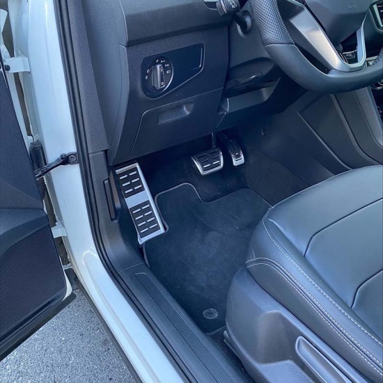 Πεντάλ Αλουμινίου Κουμπωτά Και Footrest Για Audi A1 8X / A3 8V / TT 8S / Q2 / Seat Leon 5F / VW Golf 7 / Passat B8 / Tiguan / Touran 16+ Αυτόματο Σετ 3 Τεμάχια KPVW03