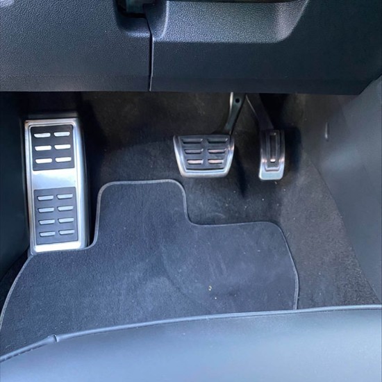 Πεντάλ Αλουμινίου Κουμπωτά Και Footrest Για Audi A1 8X / A3 8V / TT 8S / Q2 / Seat Leon 5F / VW Golf 7 / Passat B8 / Tiguan / Touran 16+ Αυτόματο Σετ 3 Τεμάχια KPVW03