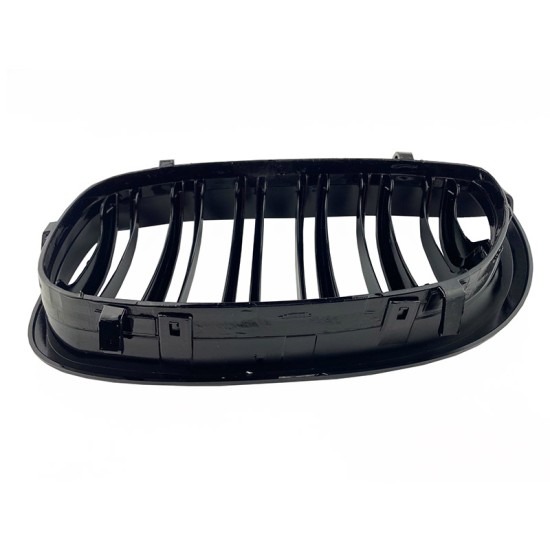 Καρδιές Μάσκας Για Bmw 3 E46 03-06 Coupe/Cabrio M4 Look Με Διπλή Γρίλια  Μαύρο Γυαλιστερό 2 Τεμάχια