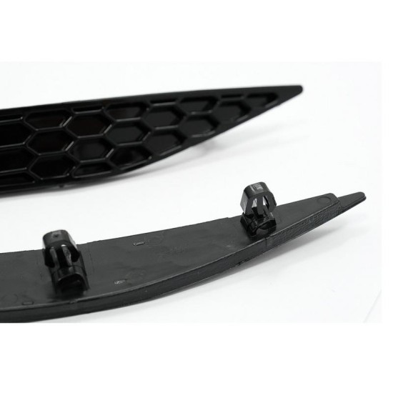 Delete Kit Αντανακλαστικών Πίσω Προφυλακτήρα VW Golf VII (7) 13-17 GTI Honeycomb 2 Τεμάχια