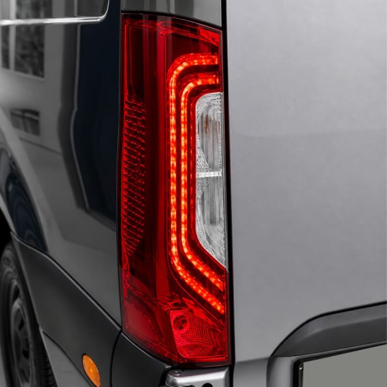 Πισινά Φανάρια Set Για Mercedes Sprinter W907 / W910 2018-2026 Full Led Κόκκινο/Smoke Carner Πισινά Φανάρια Set Για Mercedes Sprinter W907 / W910 2018-2026 Full Led Κόκκινο/Smoke Carner